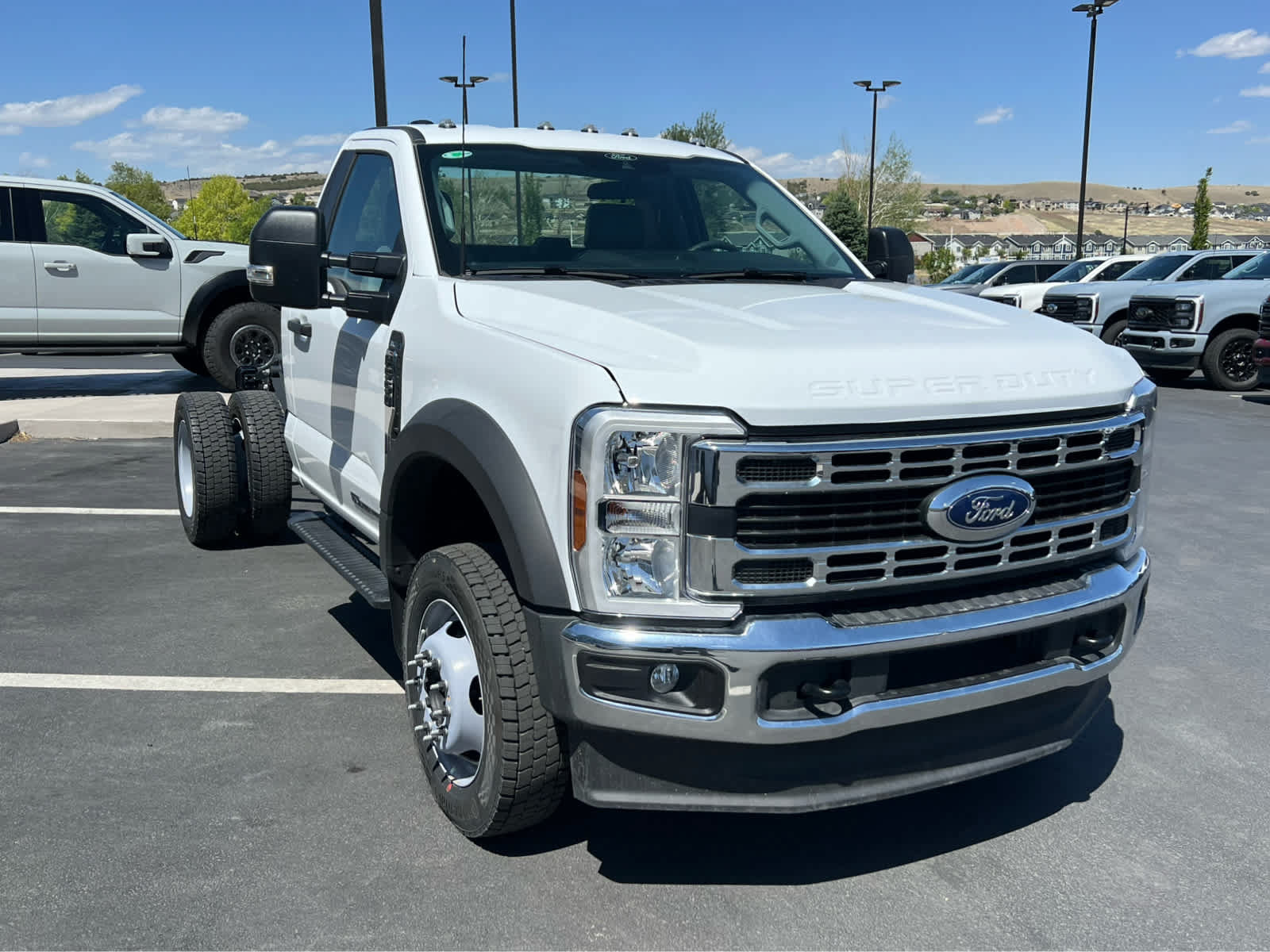 Certified 2026 Ford F550 4x4 Regular Cab Super Duty w/ XL Chrome Package image 4