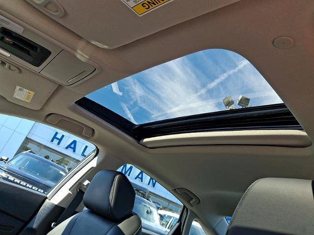 Used 2023 Honda Accord Touring image 15
