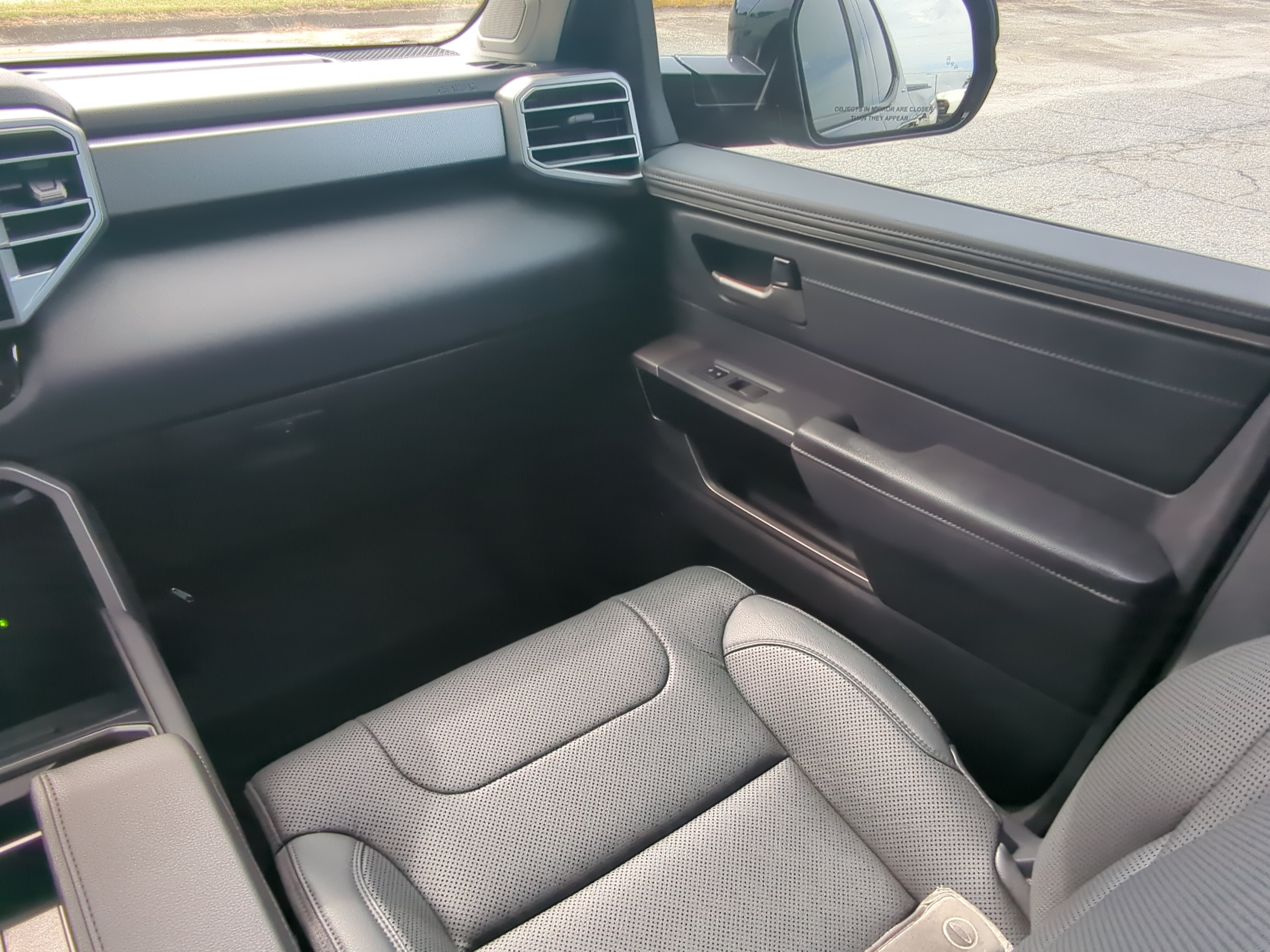 Used 2022 Toyota Tundra Limited RWD image 15