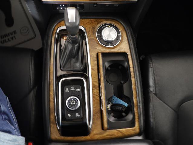 Used 2022 Nissan Armada SL w/ Captain's Chairs Package image 15