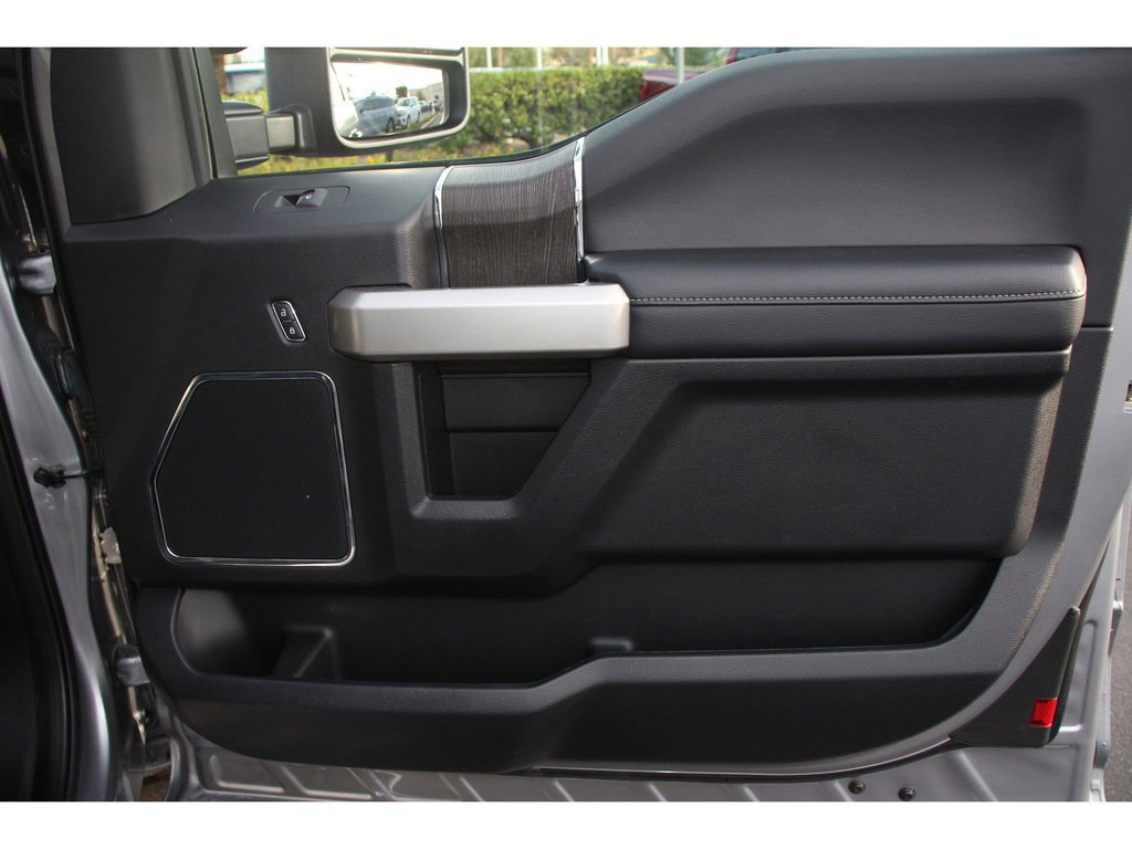 Certified 2020 Ford F250 Lariat w/ Lariat Value Package image 27
