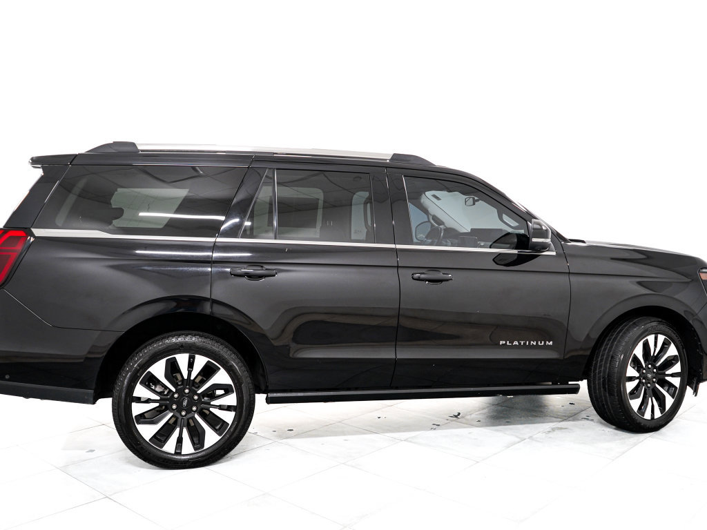 Certified 2025 Ford Expedition Platinum w/ Driver's Package AWD/4WD image 7