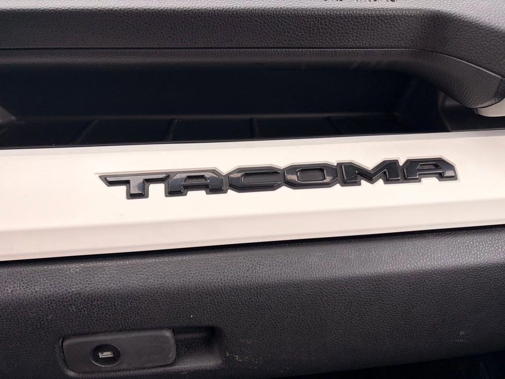 Used 2024 Toyota Tacoma TRD Off-Road image 30