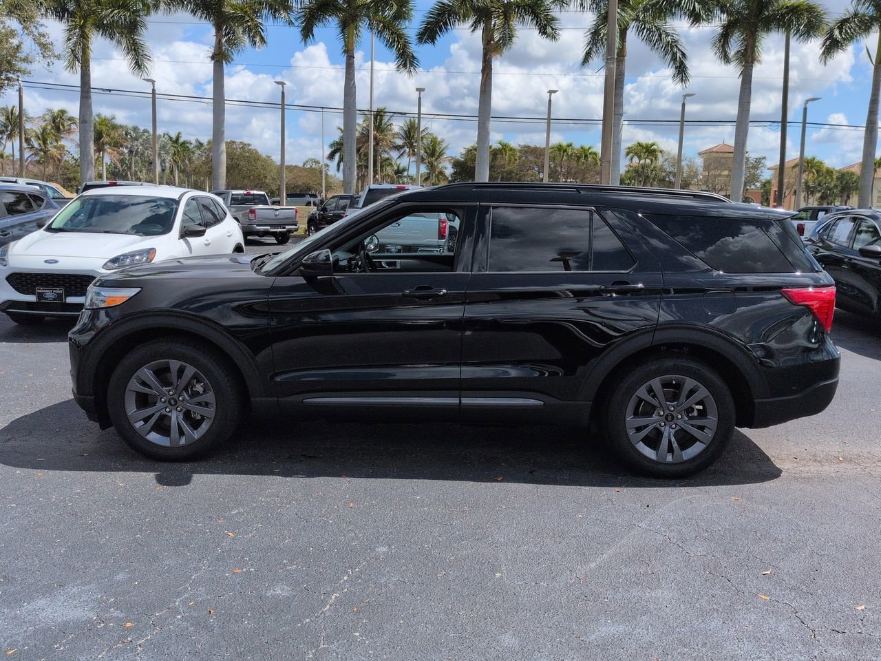 Certified 2023 Ford Explorer XLT w/ Equipment Group 202A image 2