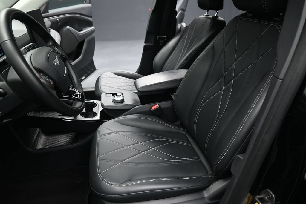 Certified 2024 Ford Mustang Mach-E Select RWD image 9