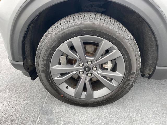 Certified 2022 Ford Explorer XLT w/ Equipment Group 202A image 28