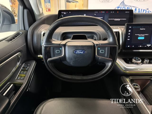 Certified 2025 Ford Expedition Platinum AWD/4WD image 17