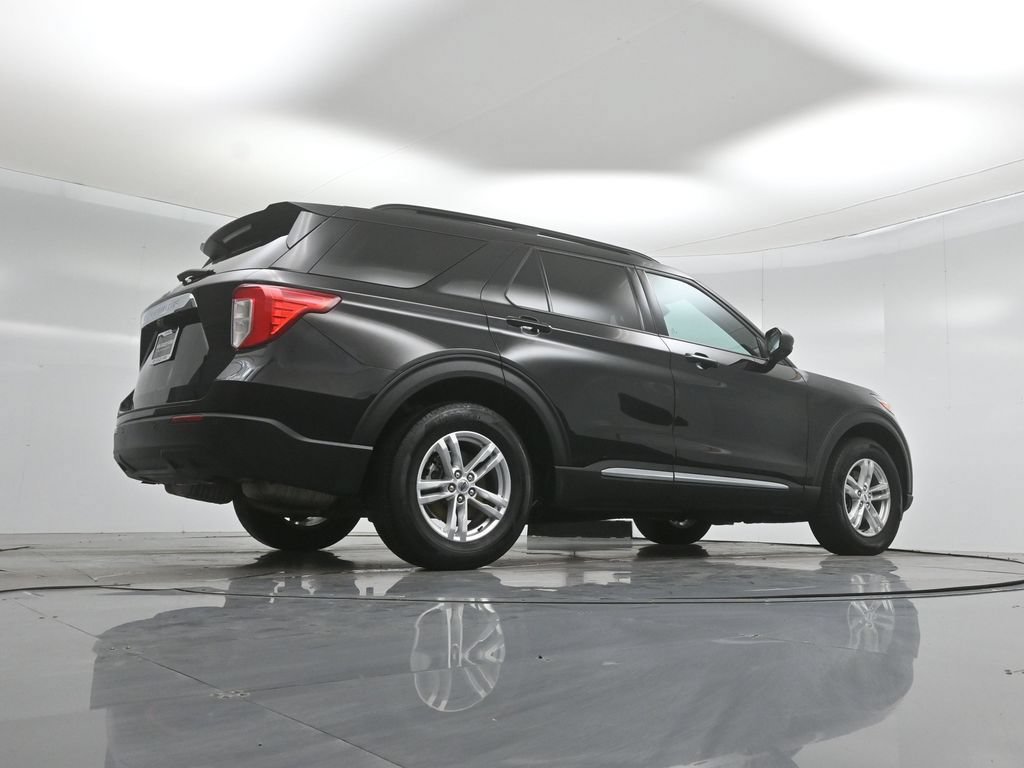 Certified 2023 Ford Explorer XLT RWD image 47