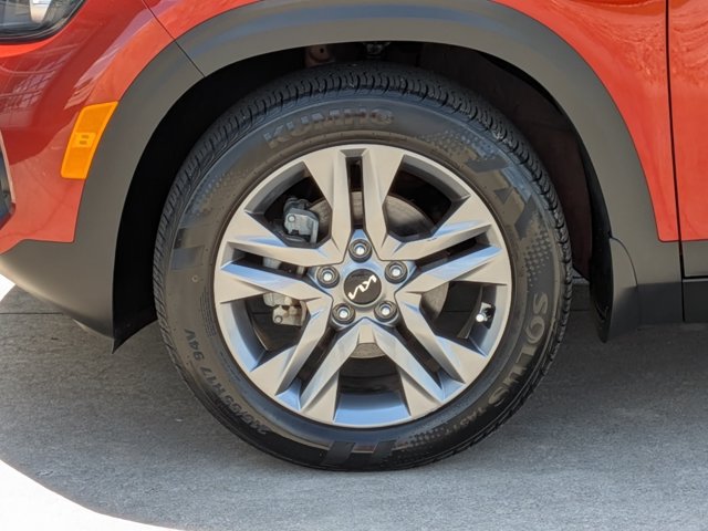 Used 2023 Kia Seltos S w/ Navigation Package FWD image 11