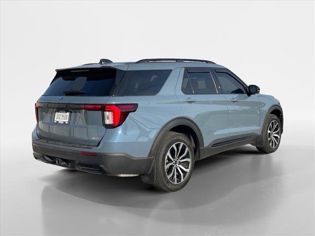 Certified 2025 Ford Explorer ST-Line image 6