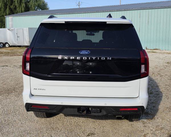 Certified 2025 Ford Expedition Active AWD/4WD image 7