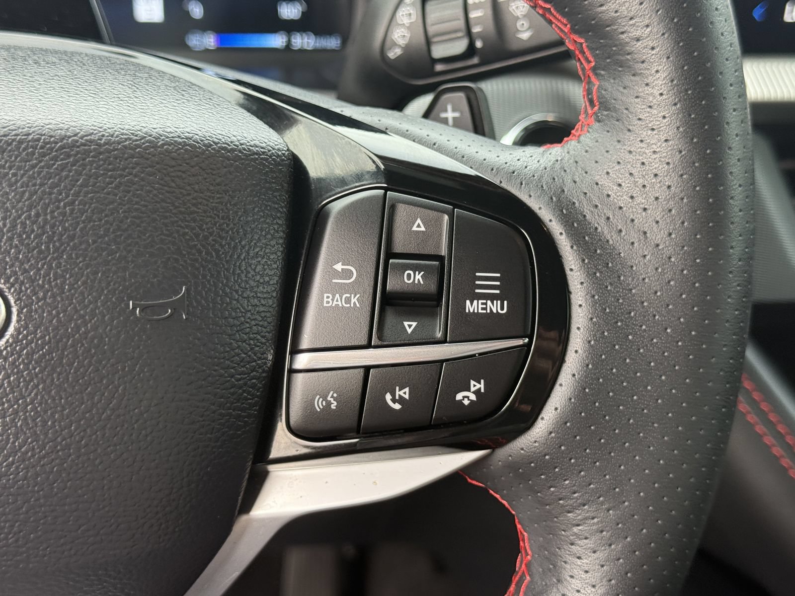 Certified 2025 Ford Explorer ST AWD/4WD image 36