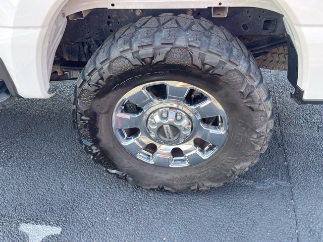Certified 2024 Ford F250 Lariat w/ Lariat Ultimate Package AWD/4WD image 4