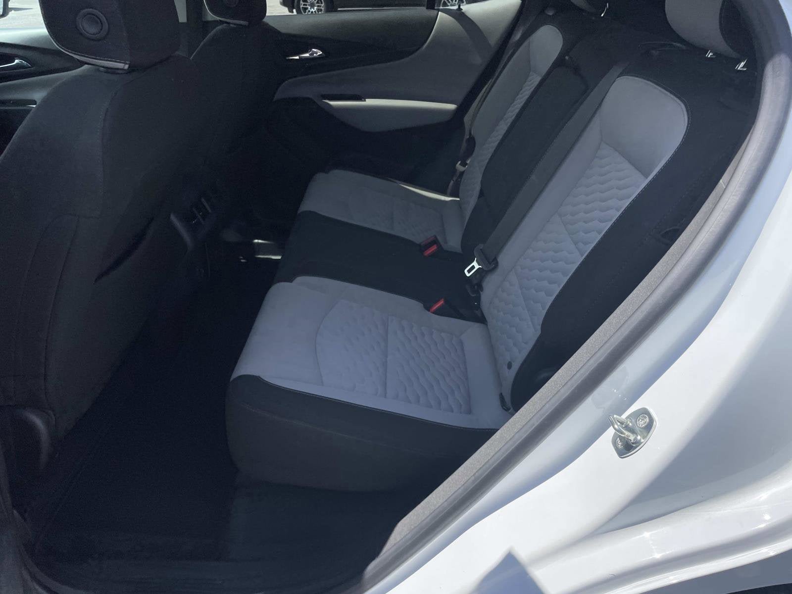 Used 2020 Chevrolet Equinox LS w/ LS Convenience Package FWD image 12