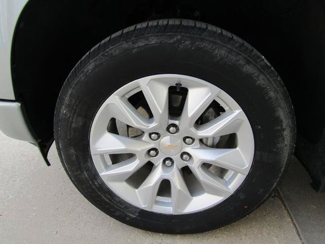 Used 2024 Chevrolet Silverado 1500 Custom AWD/4WD image 25