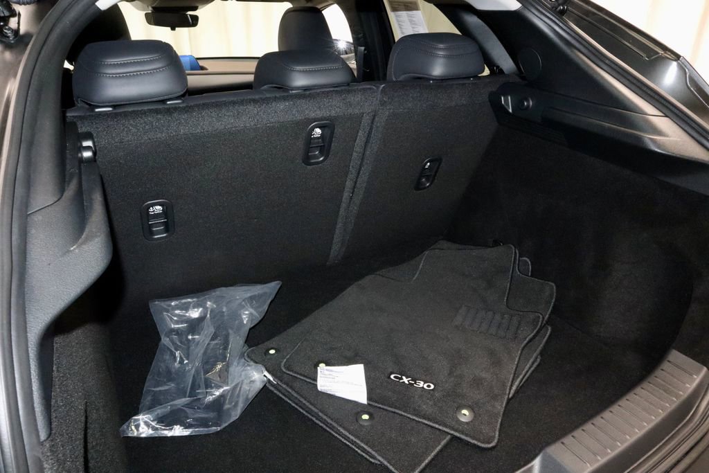 Used 2025 MAZDA CX-30 AWD 2.5 S w/ Premium Package image 16