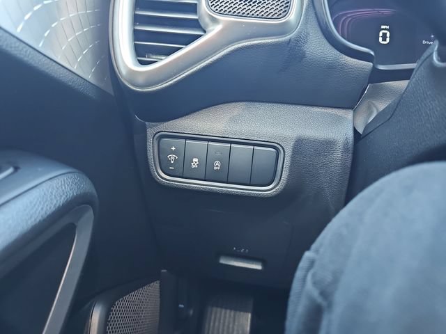 Used 2024 Kia Soul LX w/ Option Group 015 FWD image 22