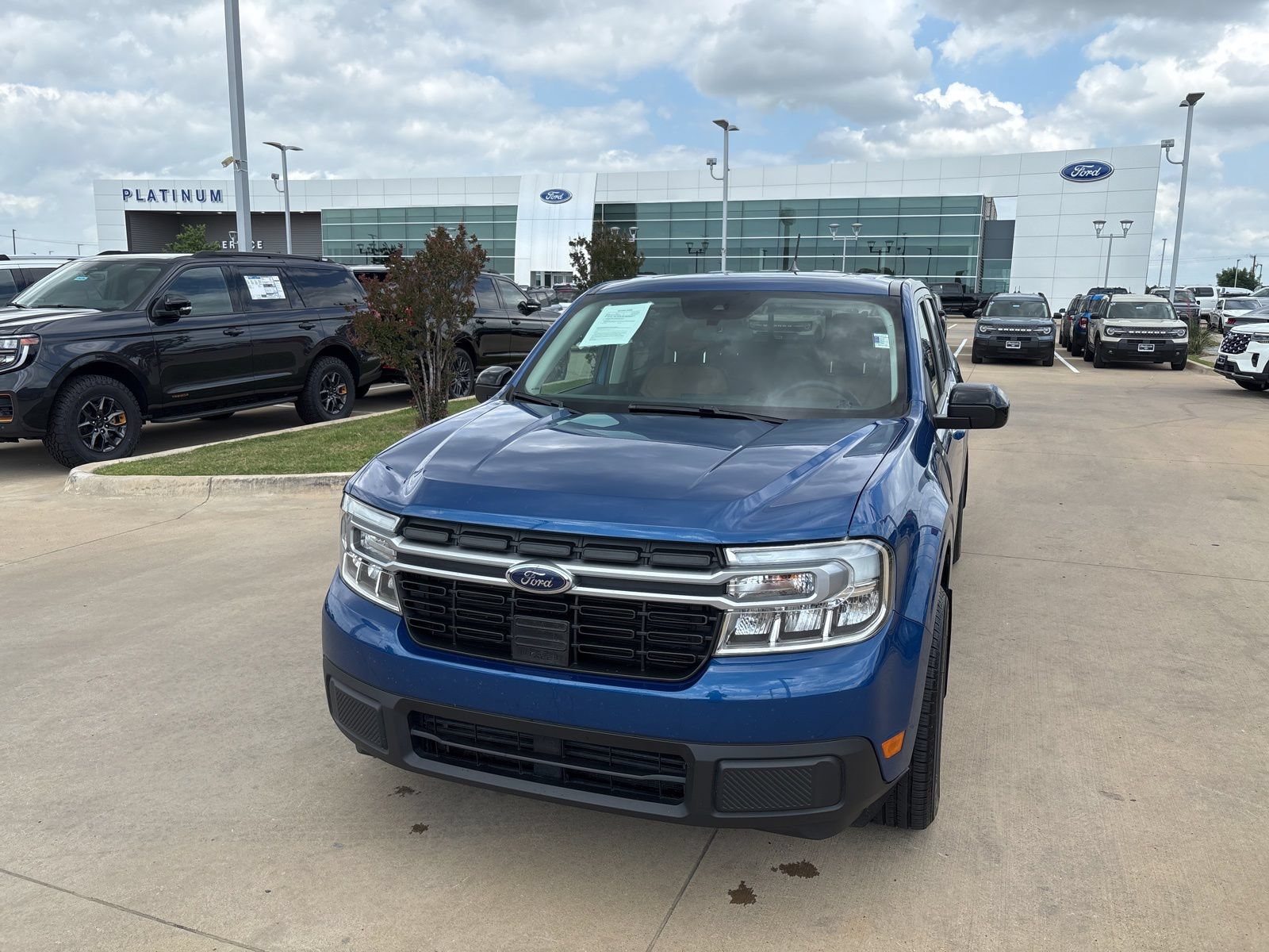 Certified 2024 Ford Maverick Lariat FWD image 27