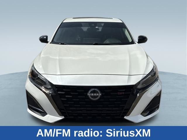 Used 2023 Nissan Altima 2.0 SR FWD image 10