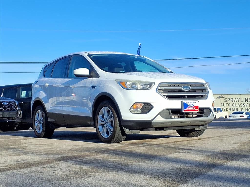 Certified 2017 Ford Escape SE image 3