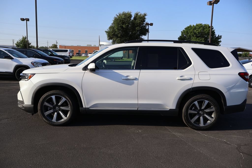 Used 2024 Honda Pilot Elite image 2
