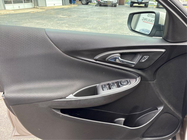 Used 2023 Chevrolet Malibu LT FWD image 18