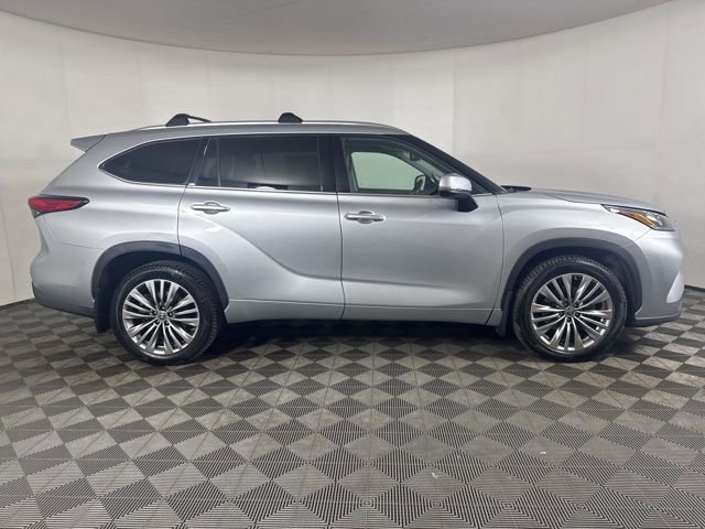 Used 2021 Toyota Highlander Platinum AWD/4WD image 6