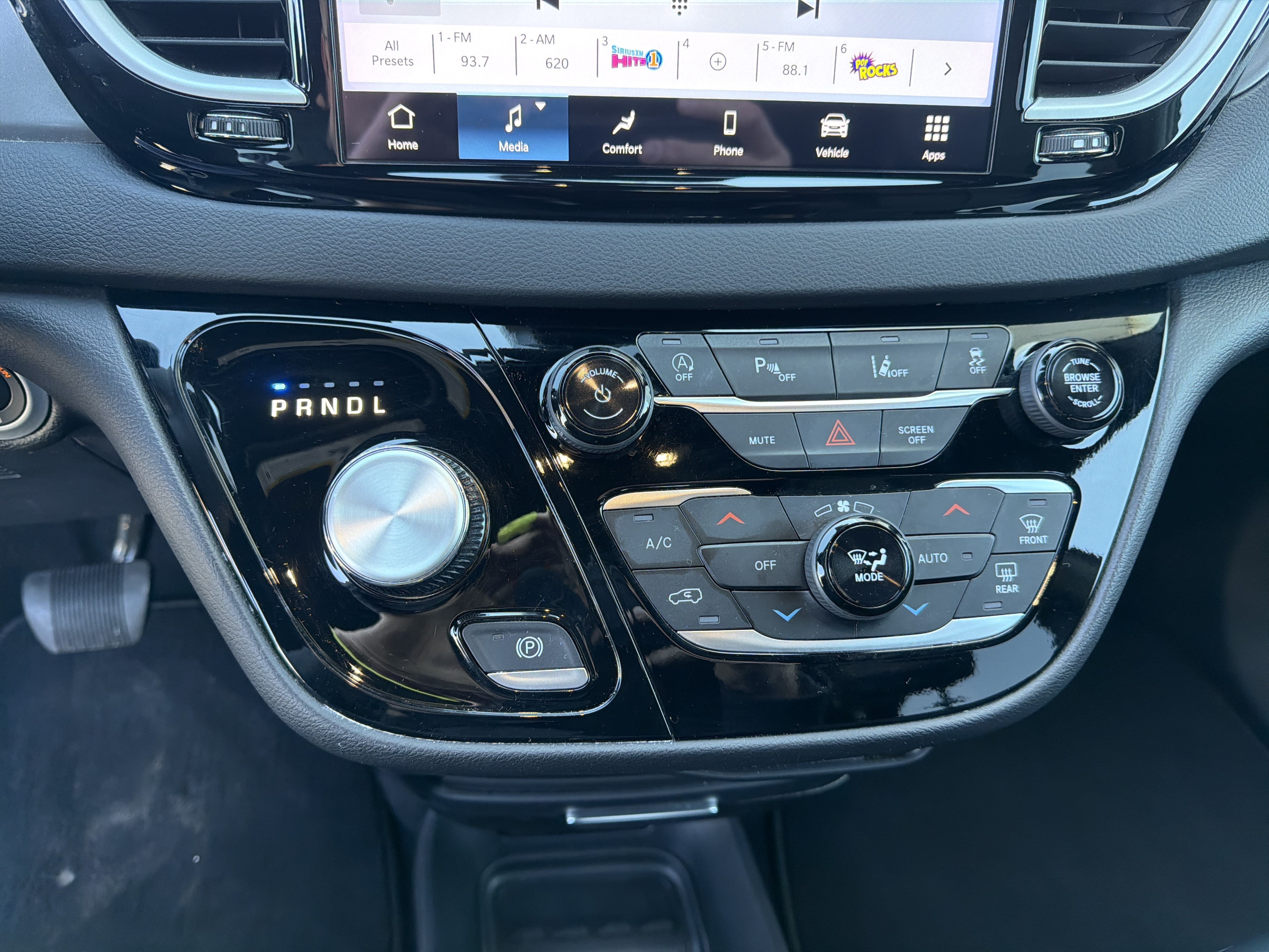 Used 2025 Chrysler Pacifica Select FWD image 38