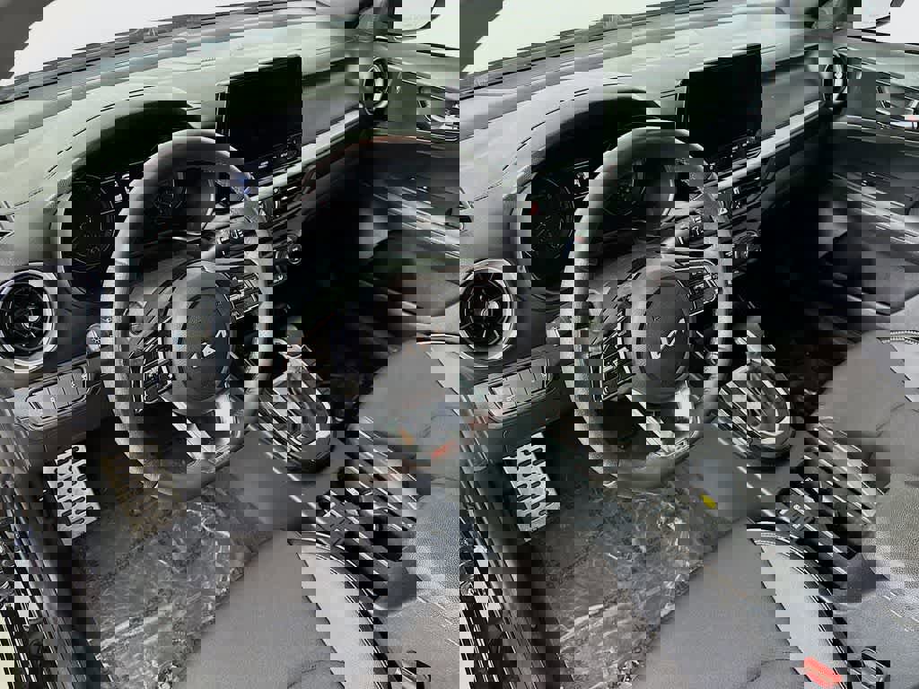 Used 2024 Kia Forte GT-Line image 9