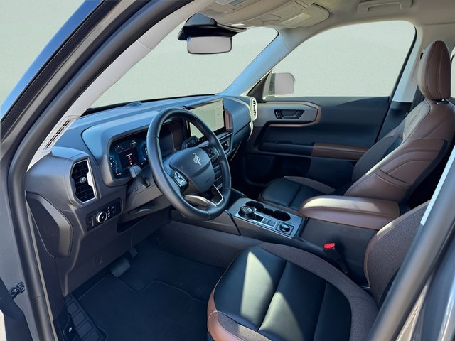 Certified 2025 Ford Bronco Sport Outer Banks w/ Outer Banks Tech Package+ AWD/4WD image 4