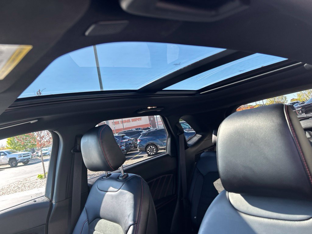 Certified 2024 Ford Edge ST-Line w/ Class II Trailer Tow Package AWD/4WD image 17