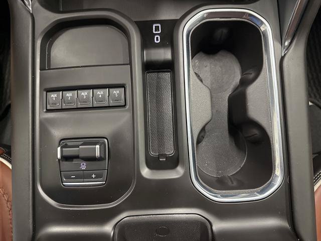 Used 2025 GMC Sierra 2500 Denali Ultimate w/ Max Trailering Package AWD/4WD image 22