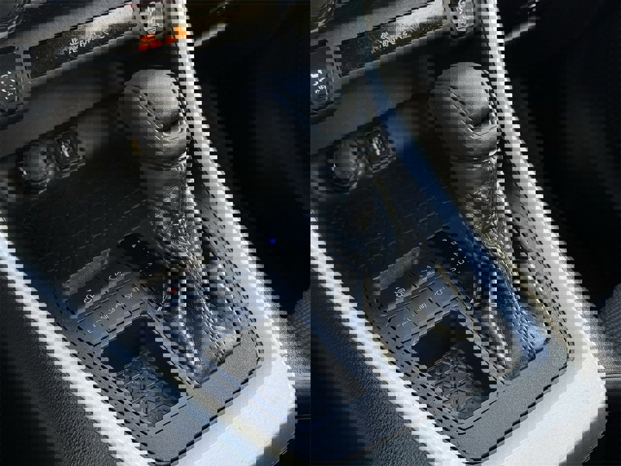 Used 2024 Toyota RAV4 LE image 21