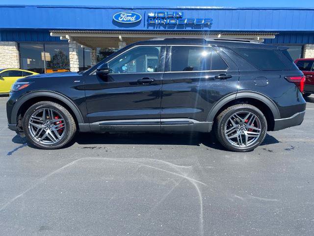 Certified 2025 Ford Explorer ST-Line w/ ST-Line Street Pack AWD/4WD image 7
