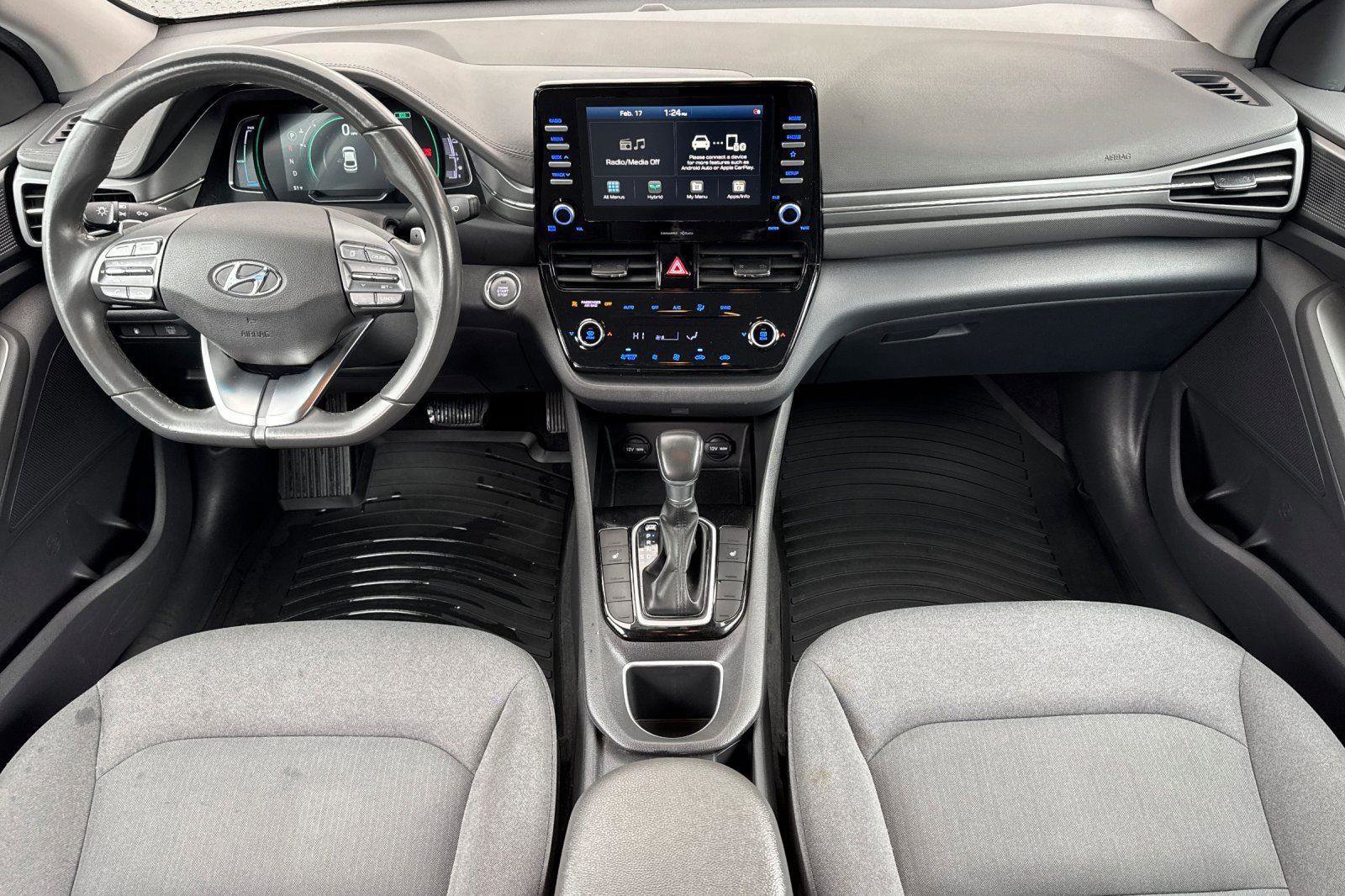 Used 2020 Hyundai Ioniq SE image 10