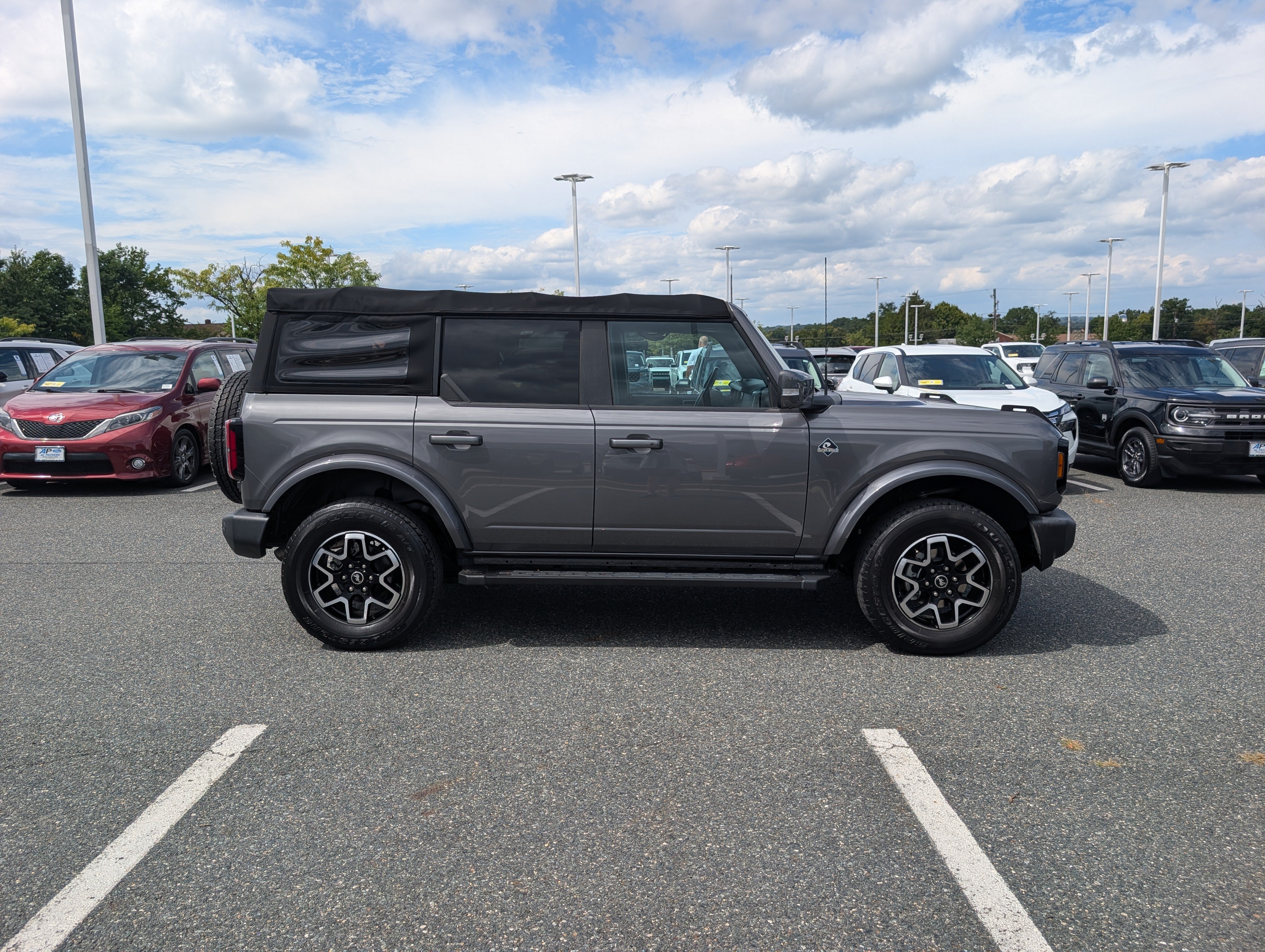Certified 2021 Ford Bronco Outer Banks AWD/4WD image 2