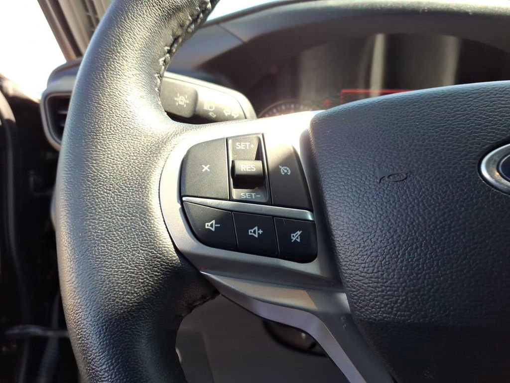 Certified 2023 Ford Explorer XLT AWD/4WD image 15