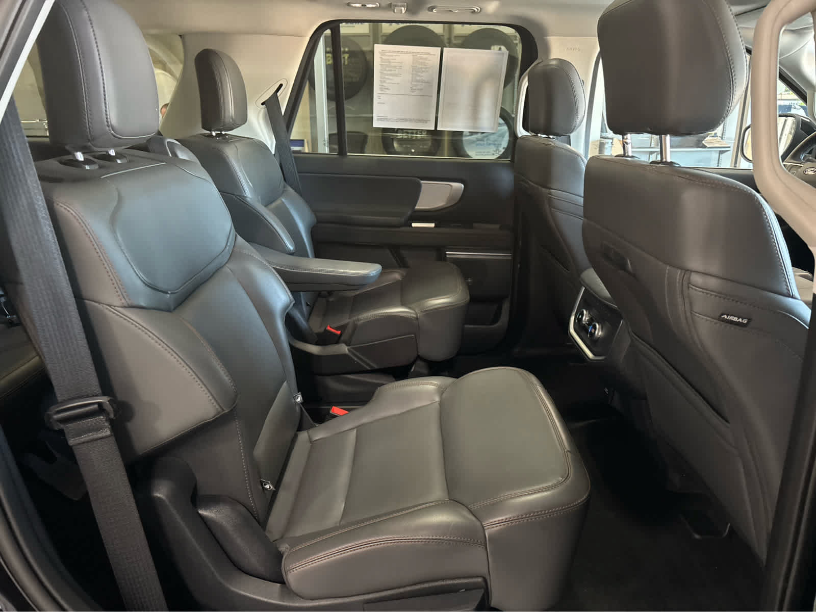 Certified 2025 Ford Expedition Active AWD/4WD image 36