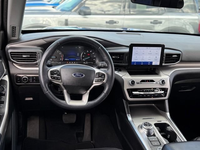 Certified 2023 Ford Explorer XLT w/ Equipment Group 202A AWD/4WD image 5