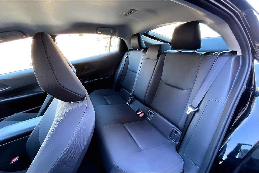 Used 2025 Toyota Prius LE FWD image 24