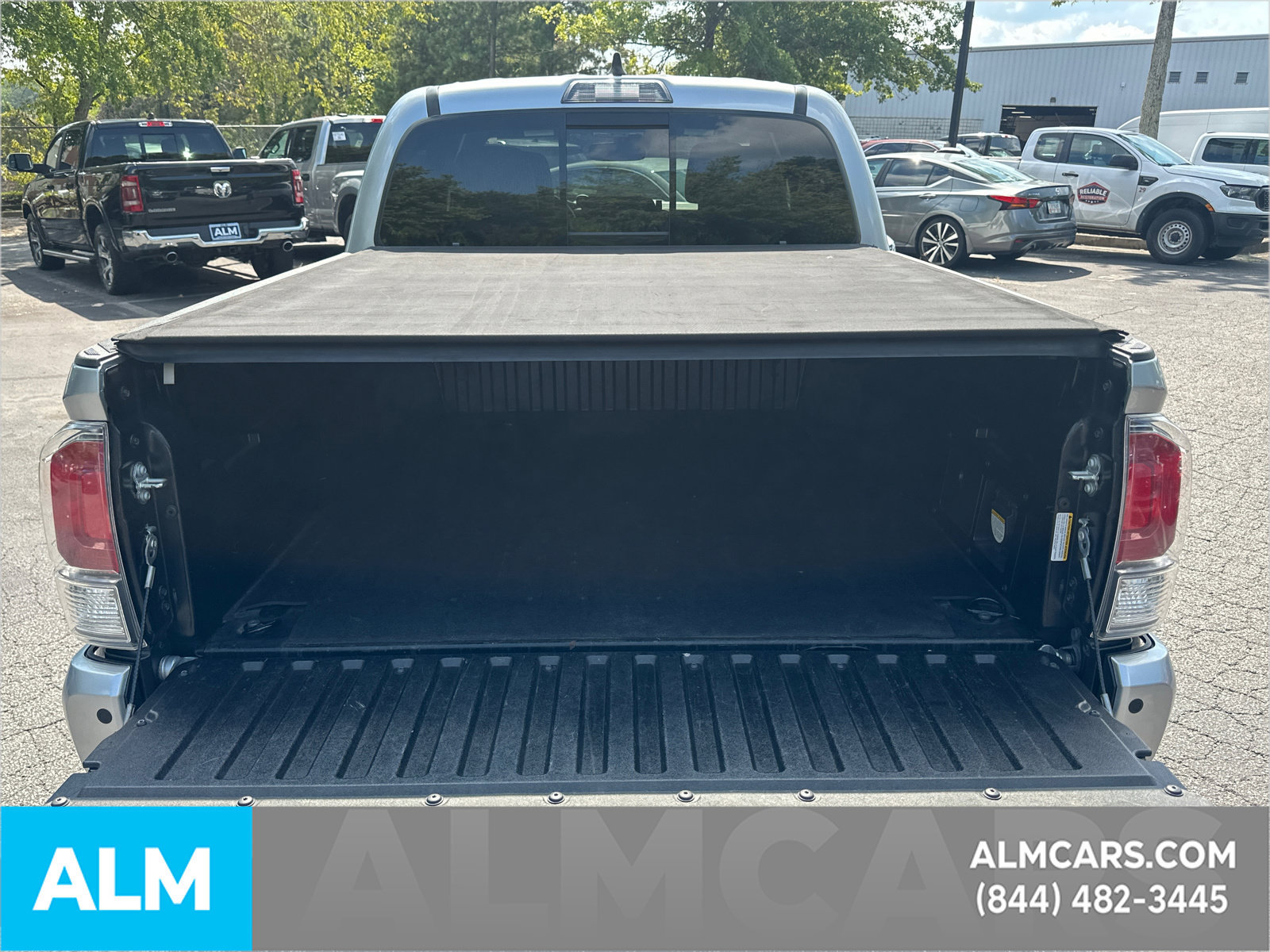 Used 2022 Toyota Tacoma TRD Sport w/ TRD Premium Sport Package AWD/4WD image 21