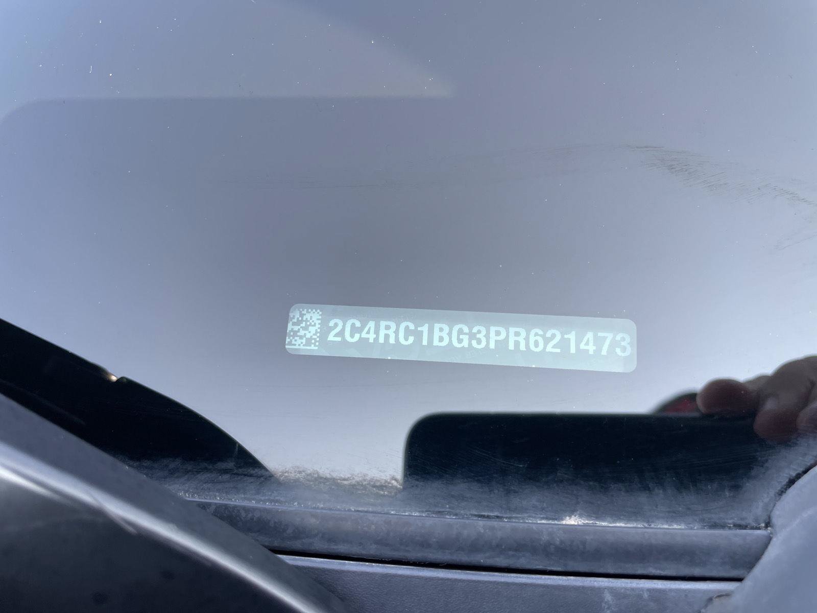 Used 2023 Chrysler Pacifica Touring-L FWD image 33