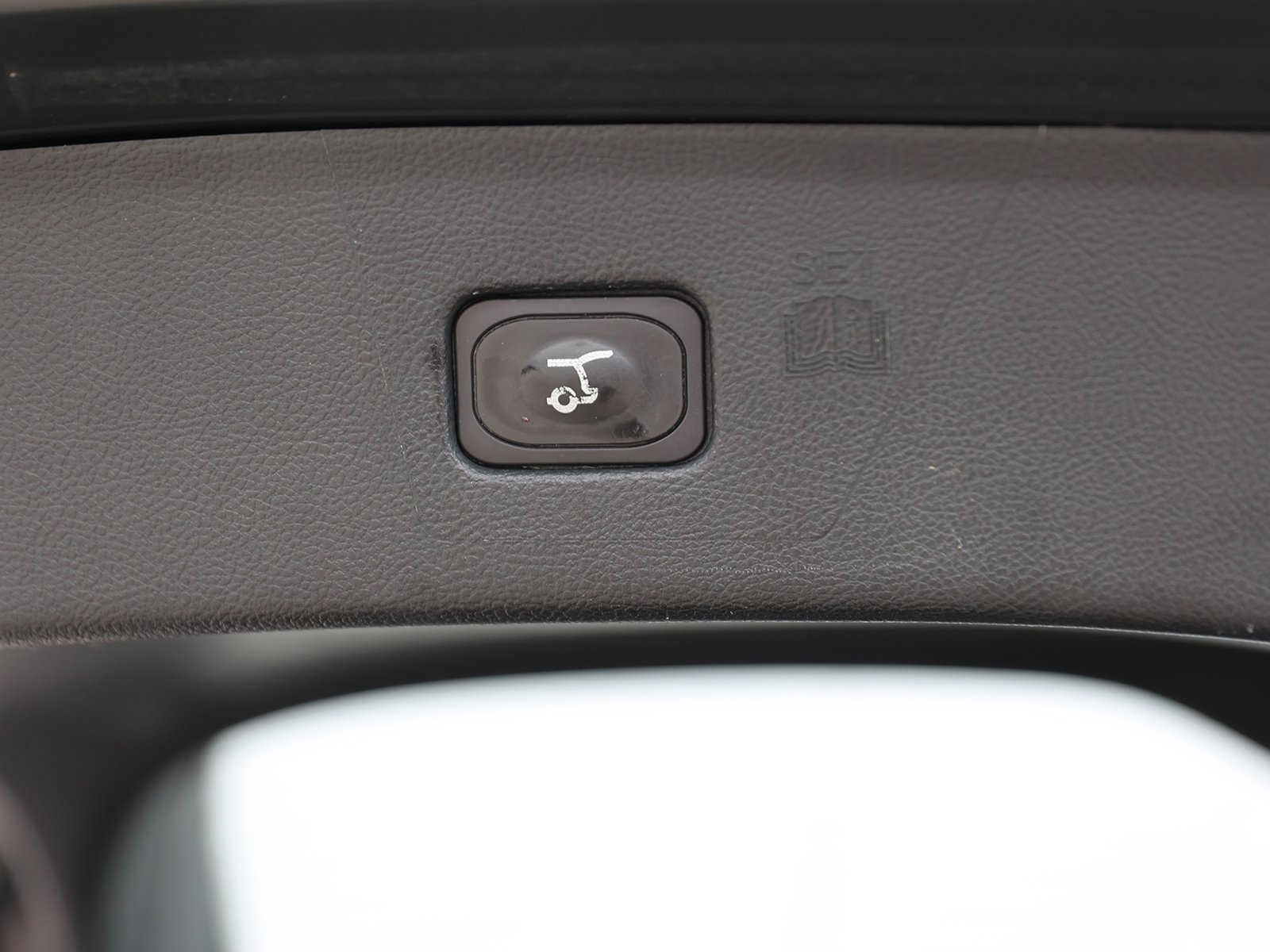 Certified 2022 Ford Edge SEL w/ Convenience Package image 16