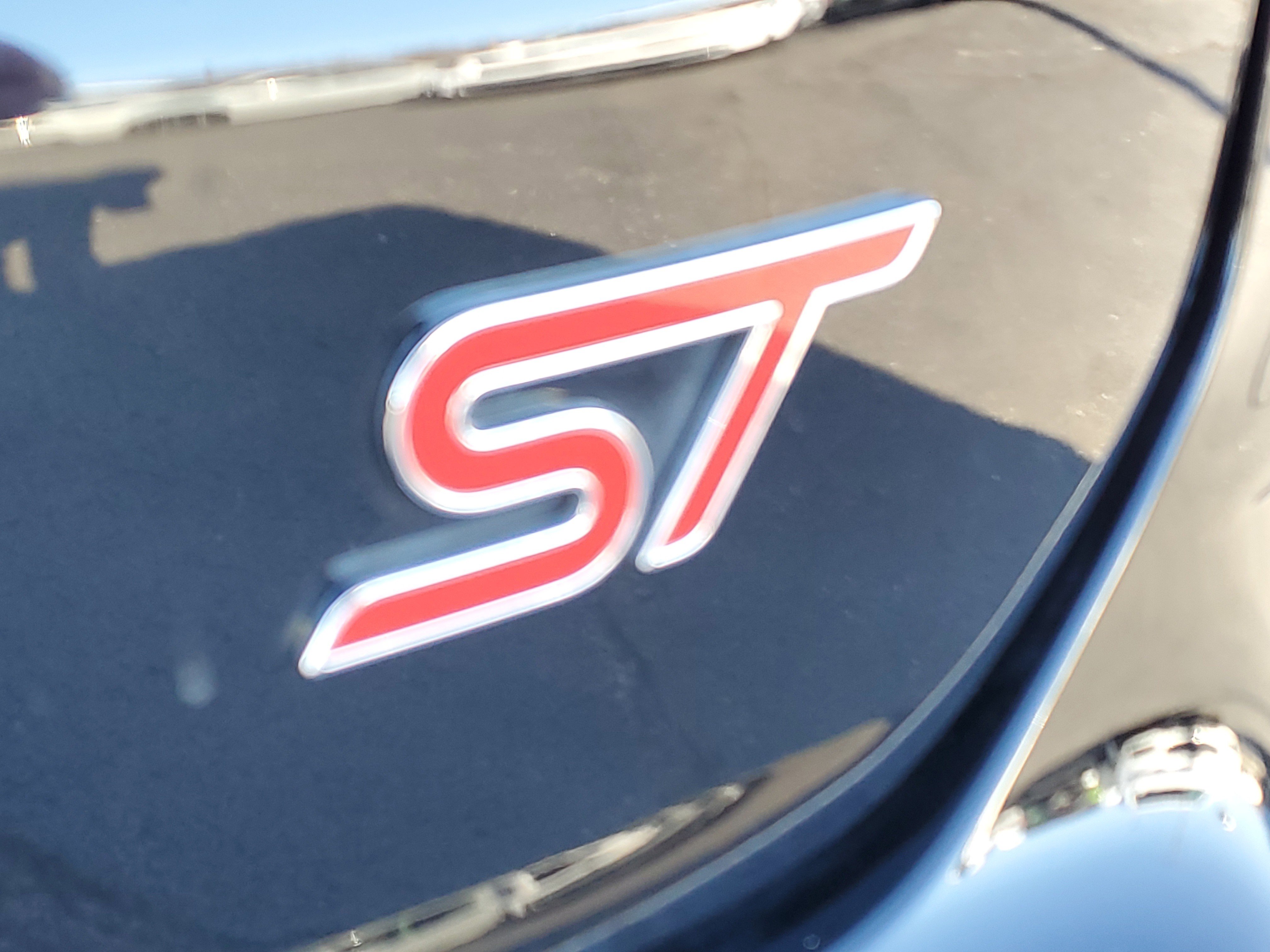 Certified 2024 Ford Edge ST w/ Equipment Group 401A image 36