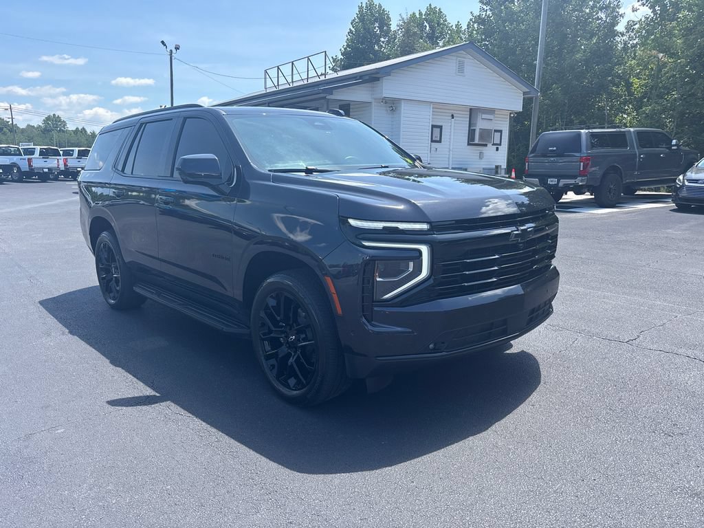 Used 2025 Chevrolet Tahoe RST AWD/4WD image 3