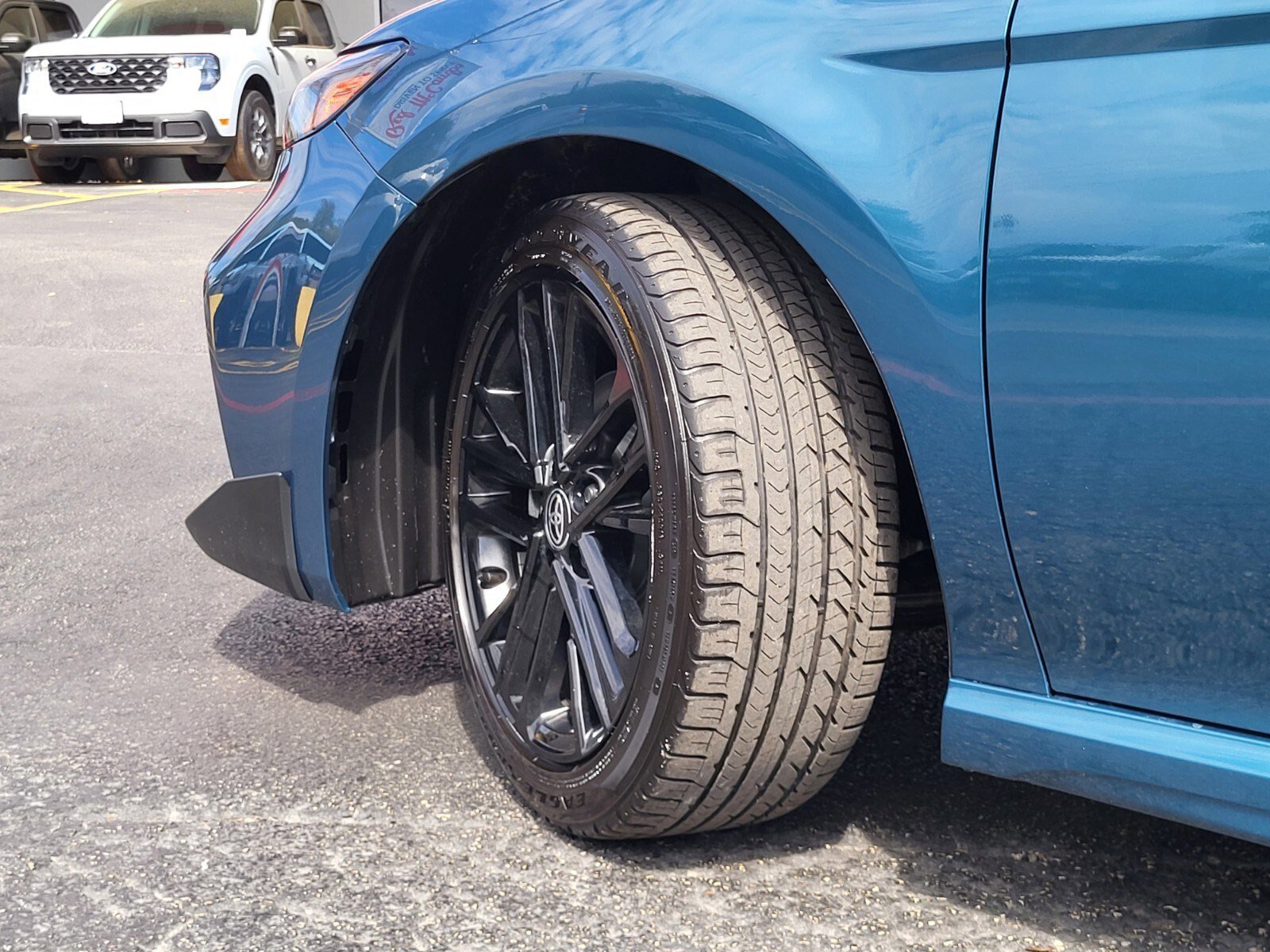 Used 2025 Toyota Camry SE image 30