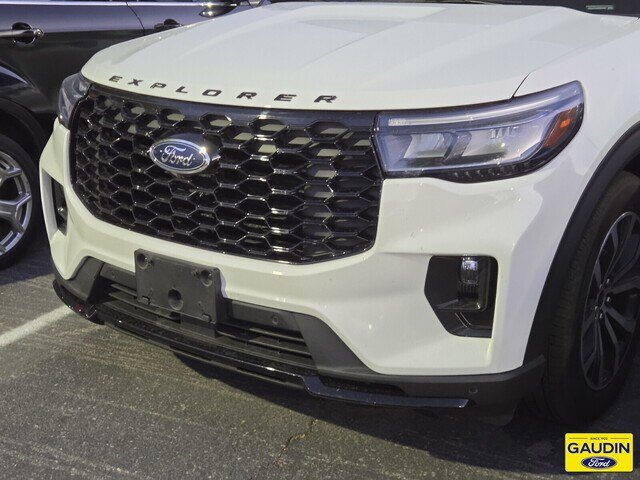 Certified 2025 Ford Explorer ST-Line w/ Premium Package RWD image 2