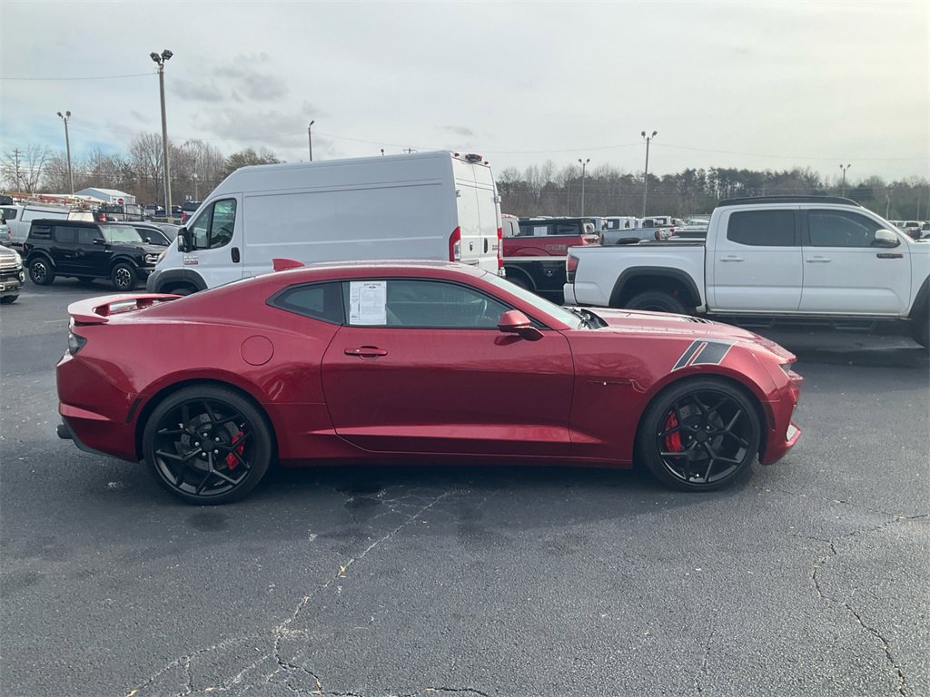 Used 2022 Chevrolet Camaro SS w/ Design Package 1 image 4