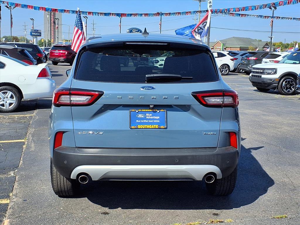 Certified 2023 Ford Escape Active w/ Tech Pack #2 image 3