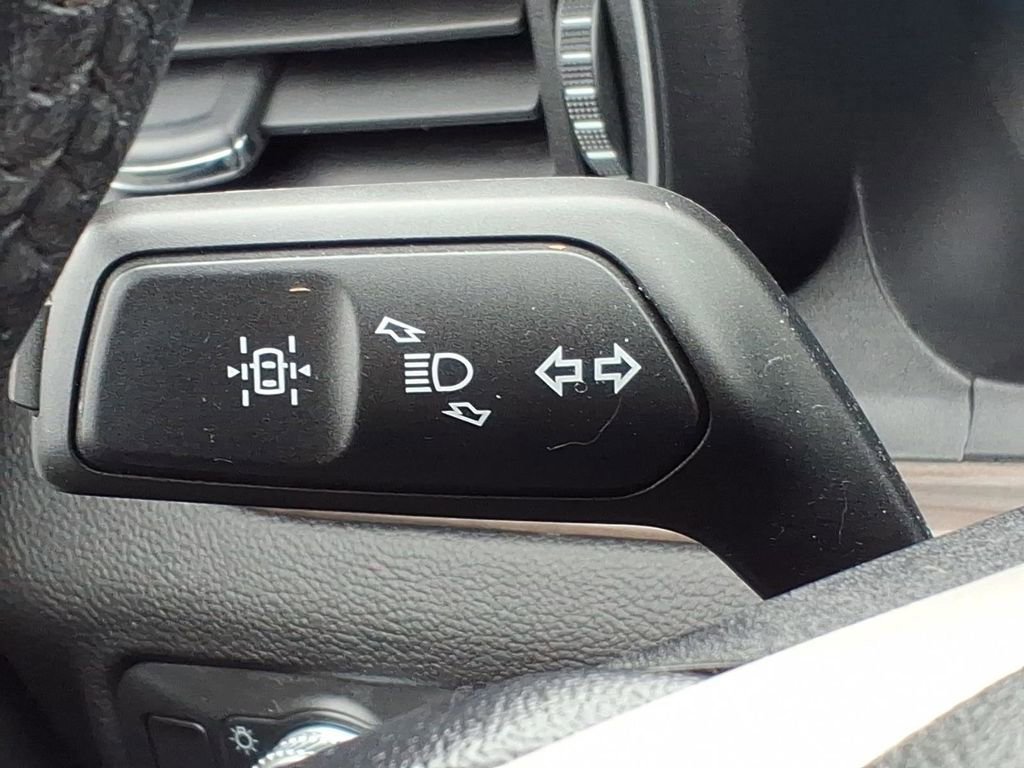 Certified 2022 Ford Explorer Limited w/ Equipment Group 301A image 24